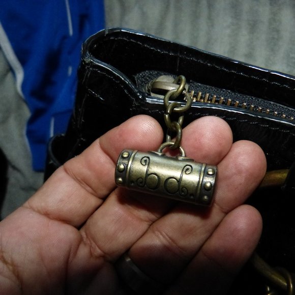 BABEE D LARGE EMBOSSED LEATHER BAG. EUC - Picture 10 of 16